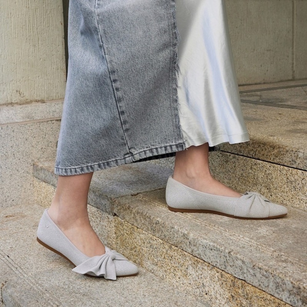 VIVAIA Azura Metallic Diamond Pointed Toe Bow Ballet Flats EU/37.5 US/7 NIB